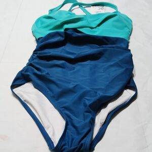 B2prity Women's One Piece Swimsuits Tummy Control Front Cross Bathing Suits